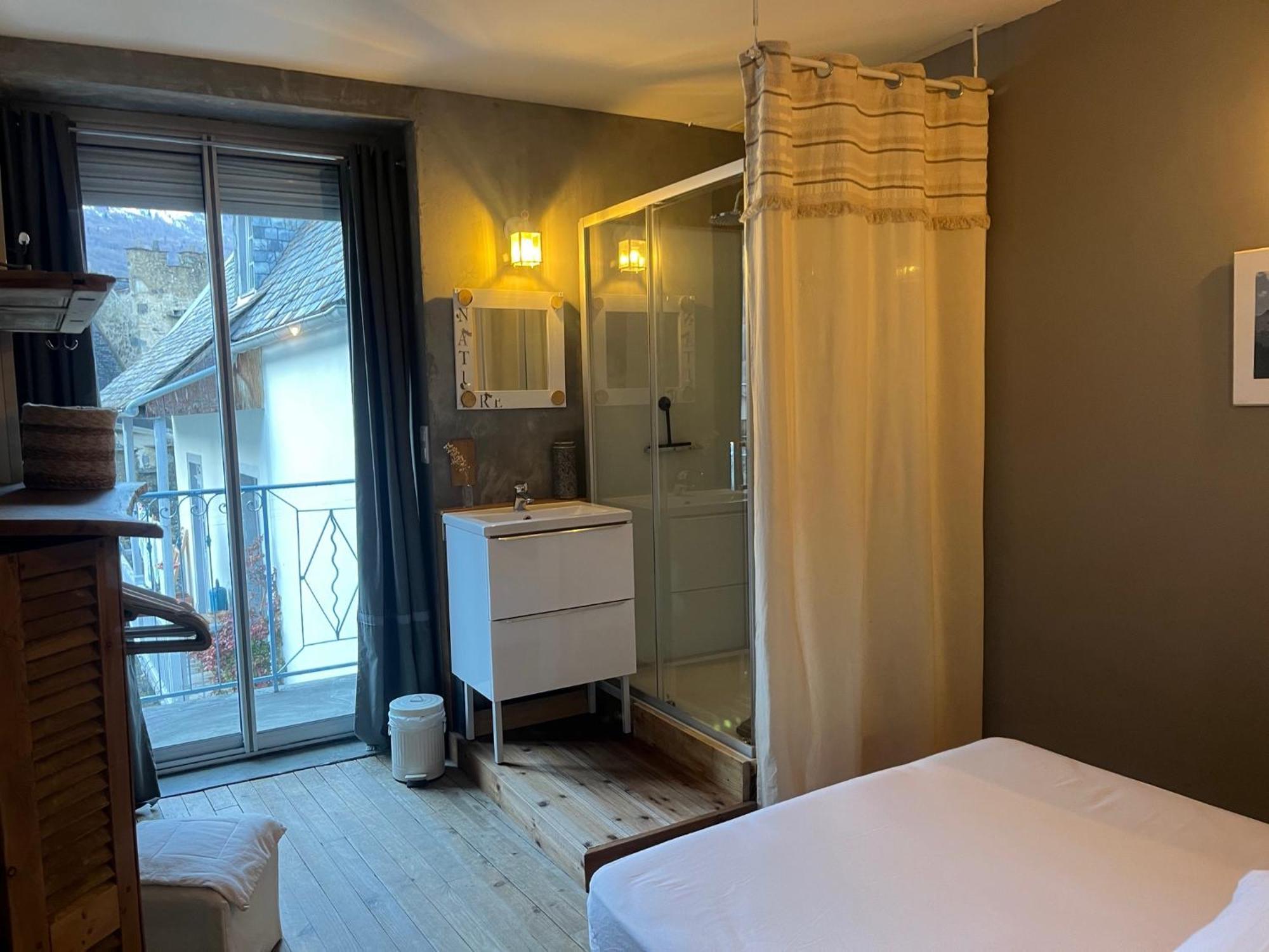 Les Remparts Apartment Люс-Сен-Совер Стая снимка