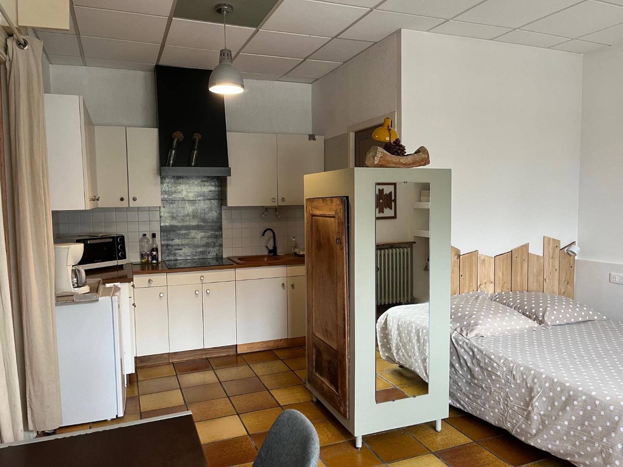 Les Remparts Apartment Люс-Сен-Совер Стая снимка